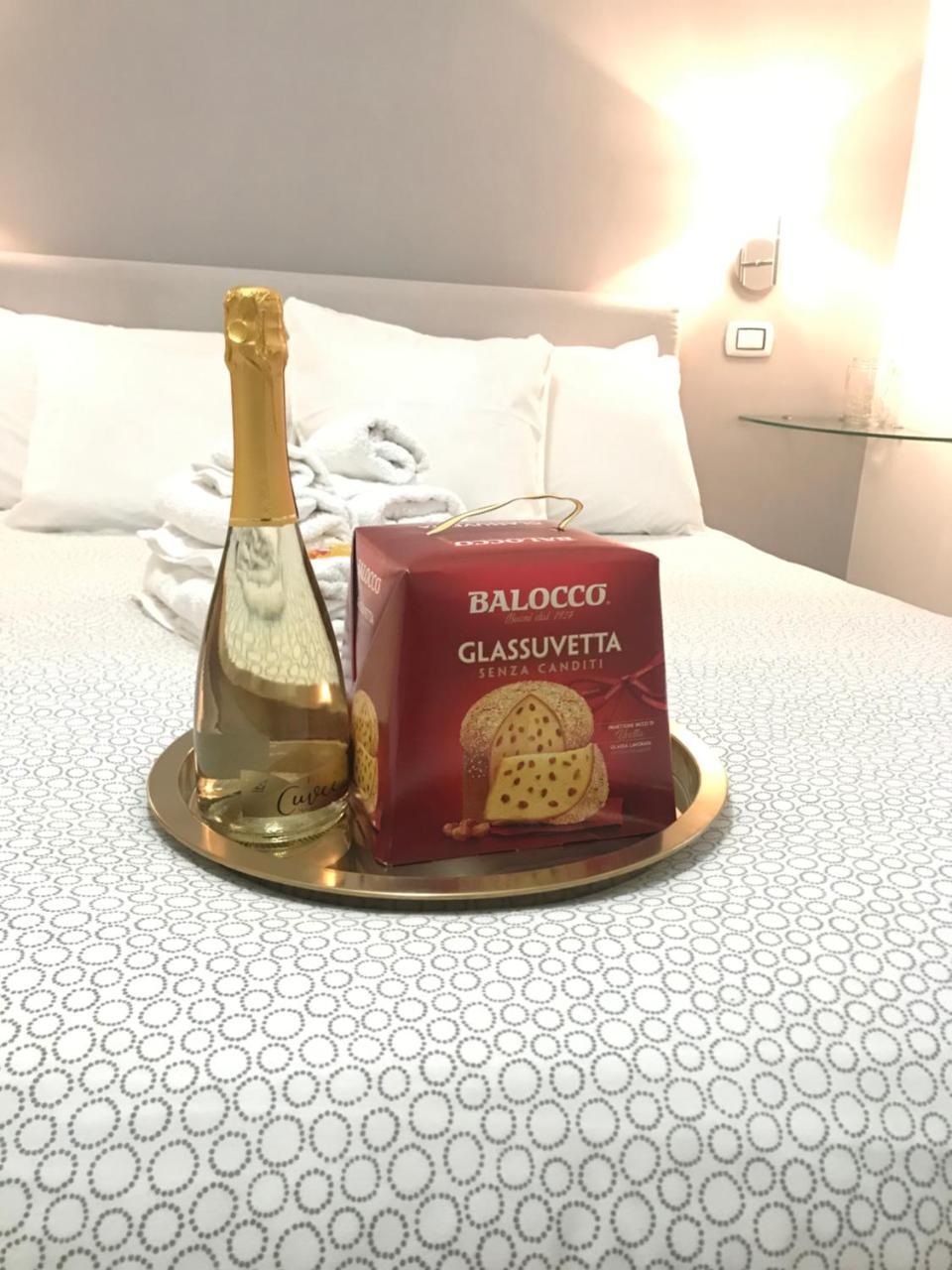 Terrazza Aragon Room And Spa Napoli Eksteriør bilde